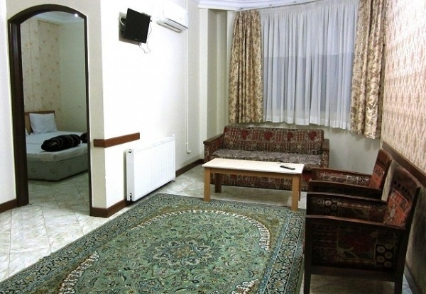 هتل آپارتمان تخت طاووس